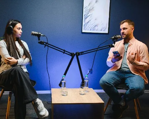 Comment créer un podcast professionnel en 2025 : le guide complet